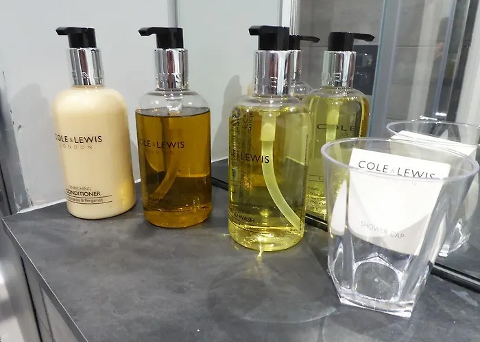 Claremont Apartments, Centre * ليدز